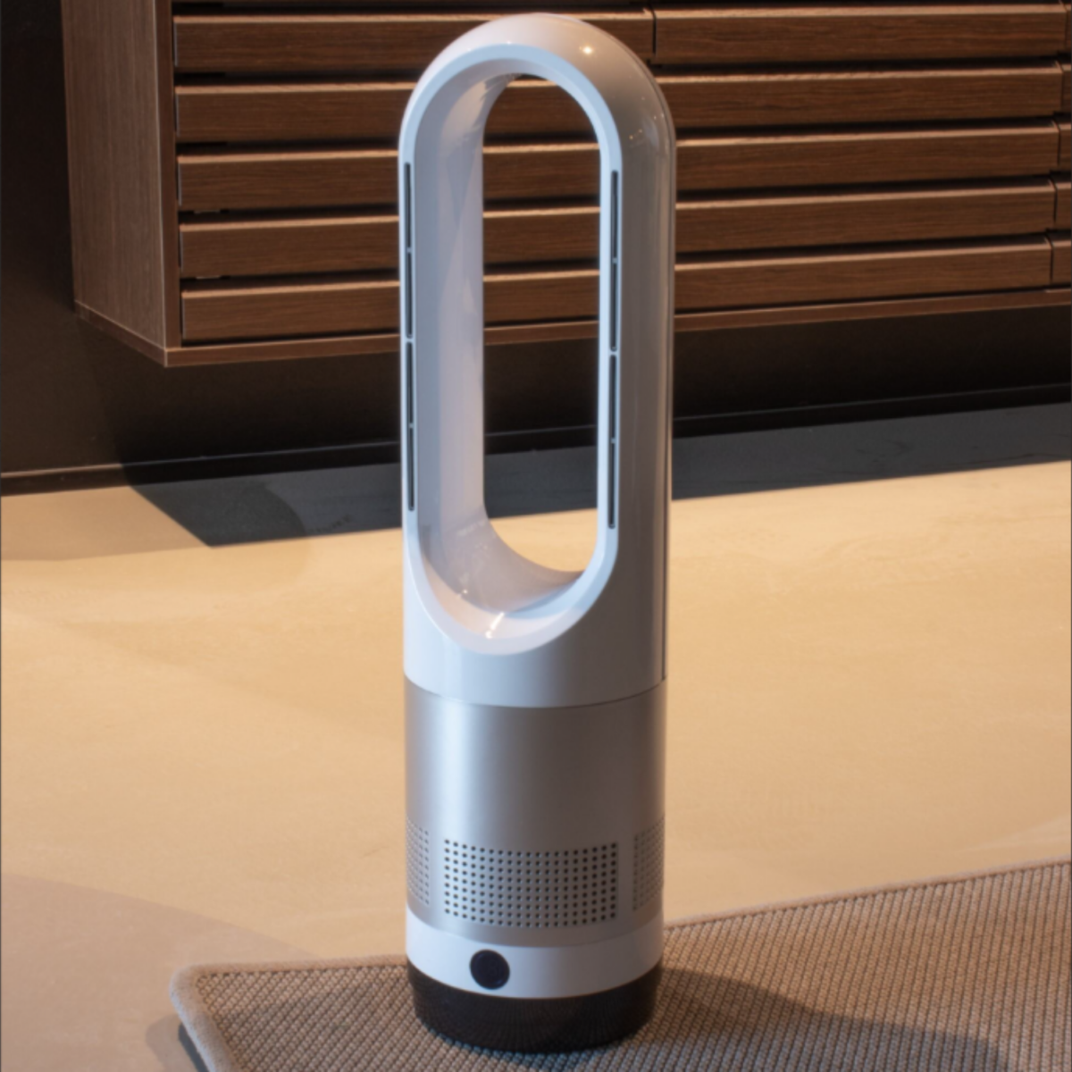 By Gaard, Varm - og koldlufts ventilator