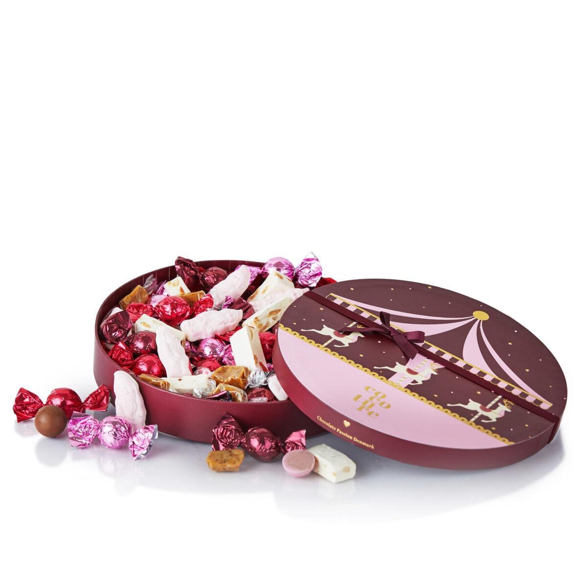 Cocoture, Rund hatteæske med fyldte chokoladekugler, fransk nougat, lakridskarameller og juleskum, 480 gr.